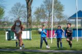 Paasactiviteit voor S.K.N.W.K. JO9-1 en JO7-1 op 2e paasdag (137/141)